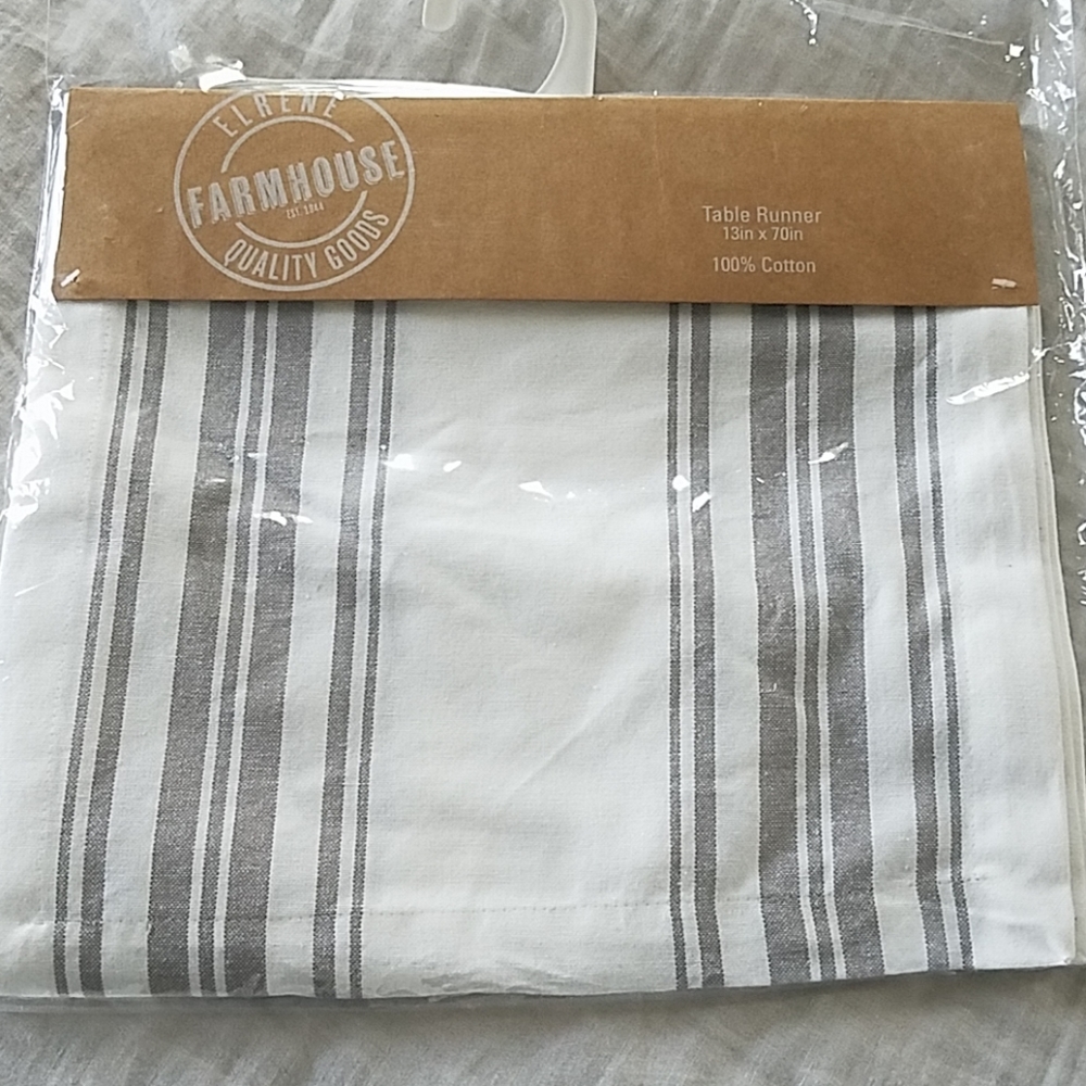 Farmhouse spring table runner